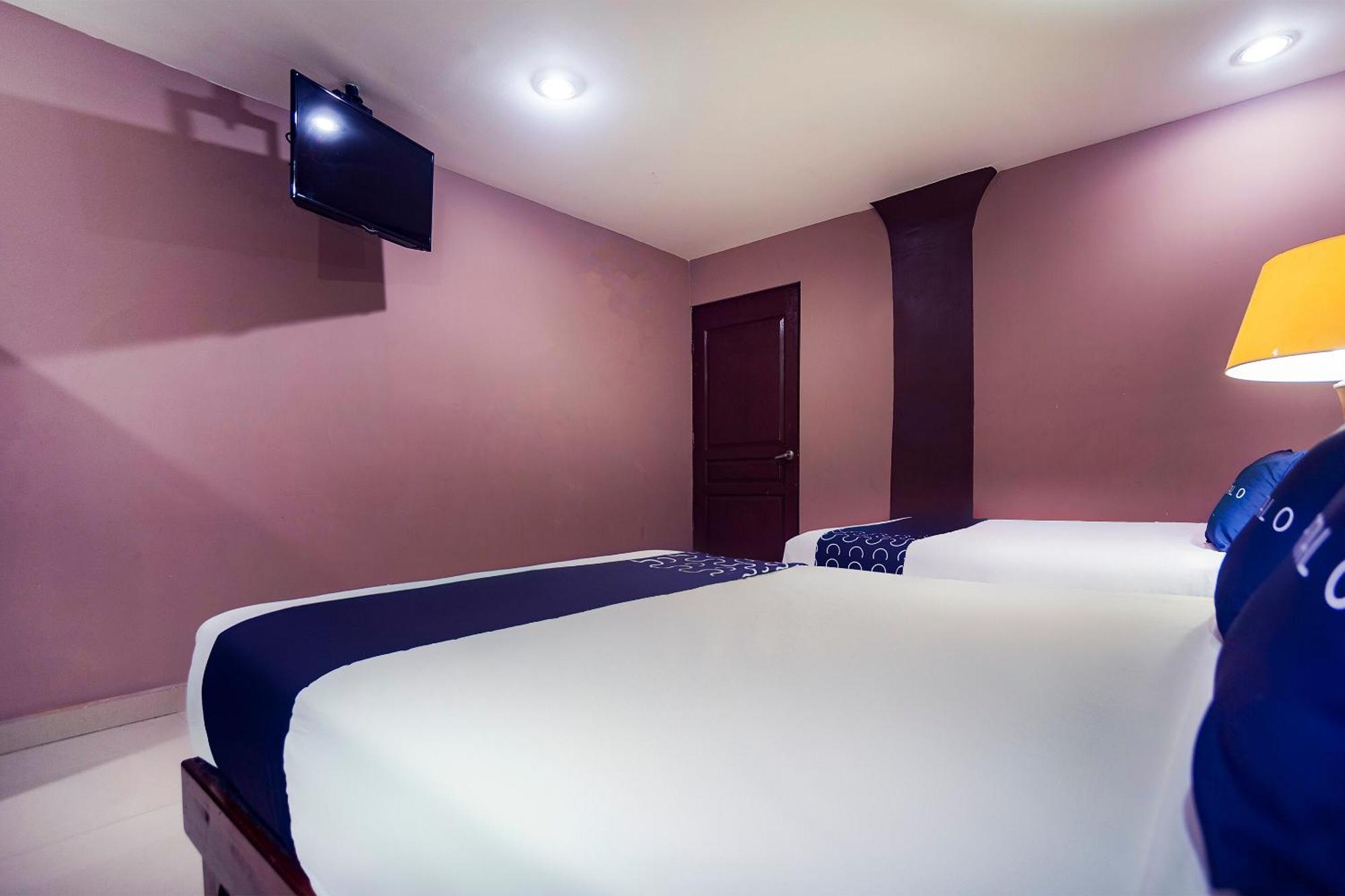 Capital O Hotel Diro, Монтерей Екстериор снимка